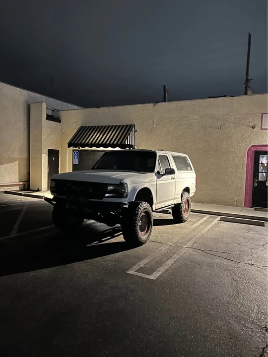 1995 Ford Bronco 5th Gen - Image 2 of 2