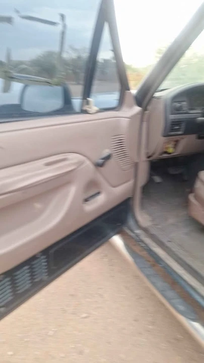 1995 Ford Bronco 5th Gen - Image 6 of 13