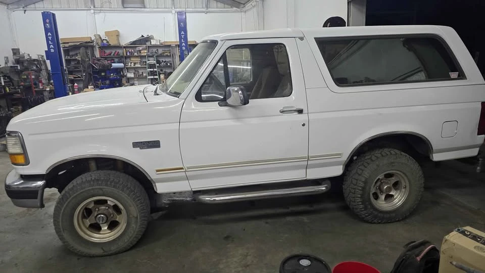 1995 Ford Bronco 5th Gen - Image 5 of 9