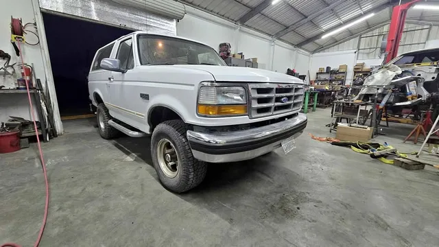 1995 Ford Bronco XLT Eddie Bauer
