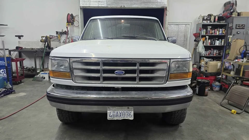 1995 Ford Bronco 5th Gen - Image 2 of 9