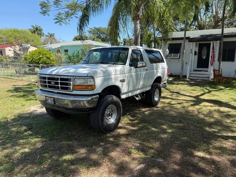1995 Ford Bronco 5th Gen - Image 2 of 5