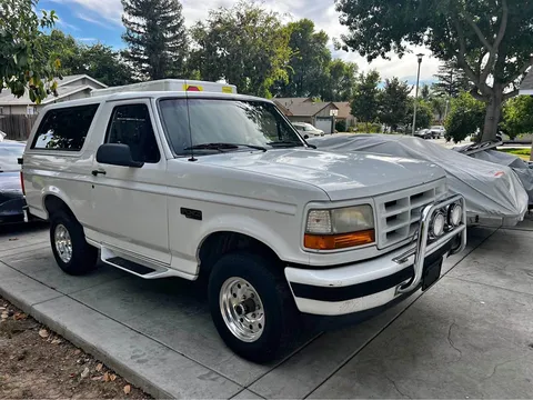 1995 Ford Bronco XLT Sport Utility 4D