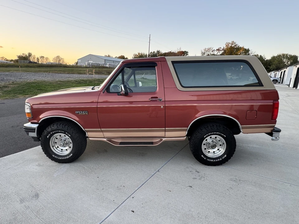 1995 Ford Bronco 5th Gen - Image 3 of 12