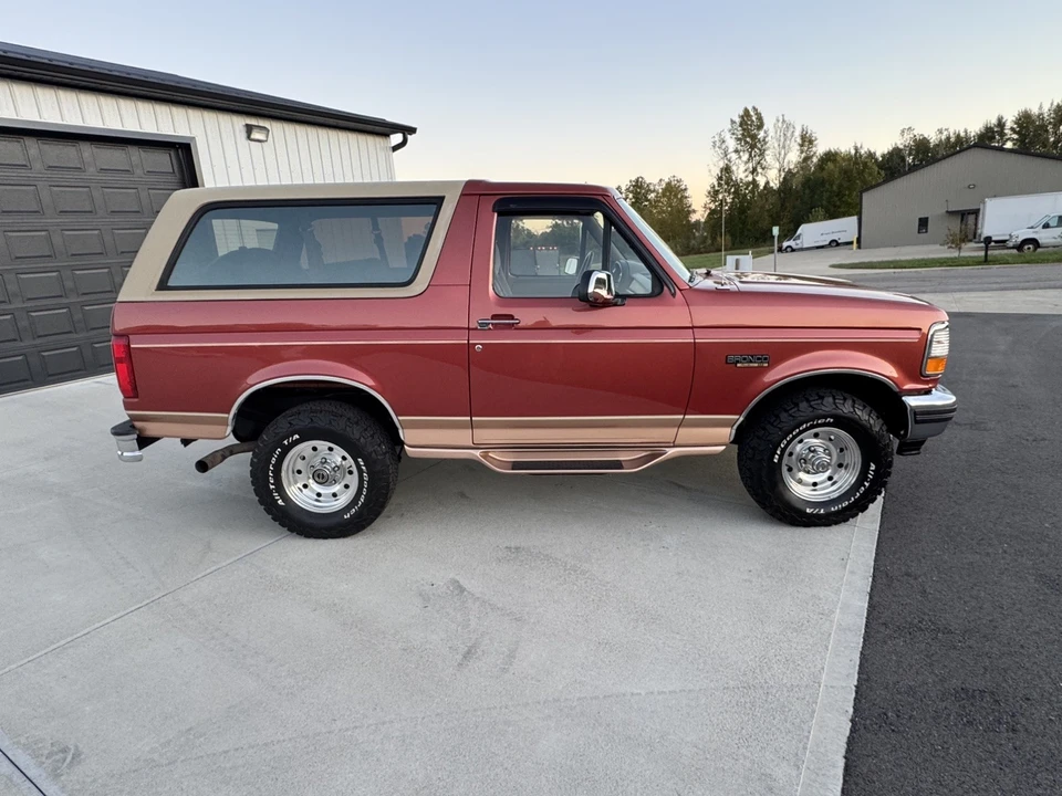 1995 Ford Bronco 5th Gen - Image 5 of 12