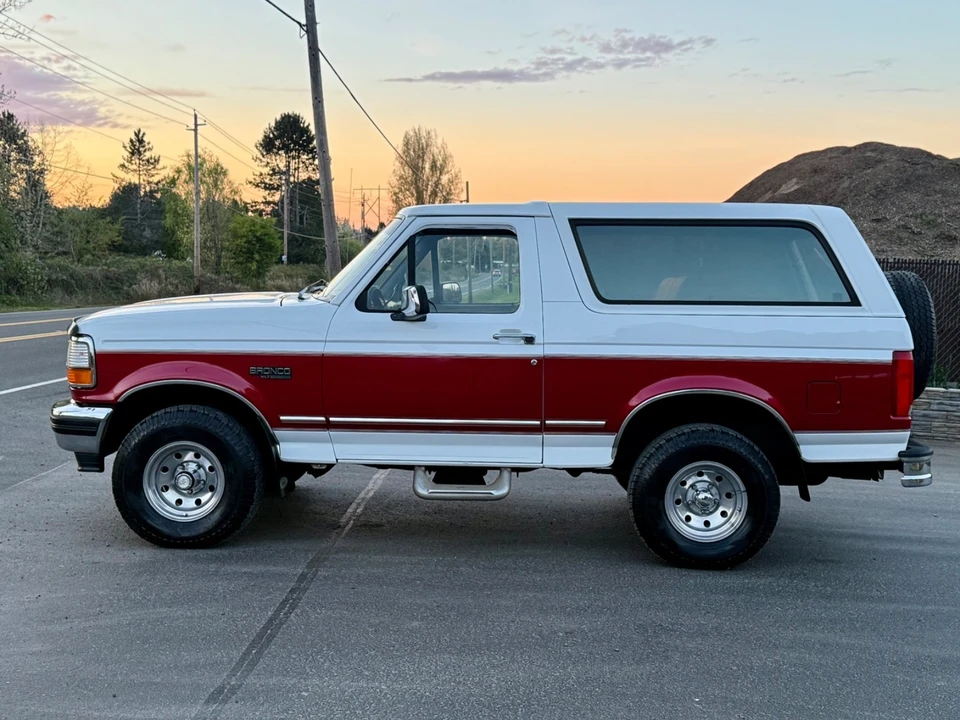1995 Ford Bronco 5th Gen - Image 2 of 18