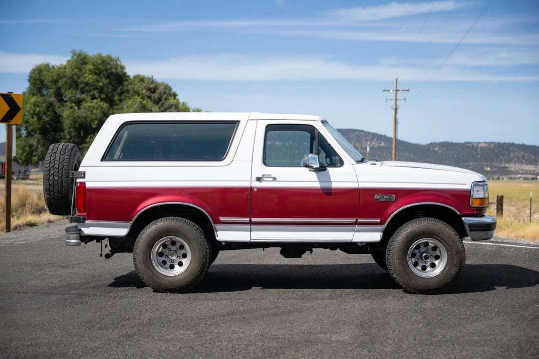 1995 Ford Bronco 5th Gen - Image 2 of 24