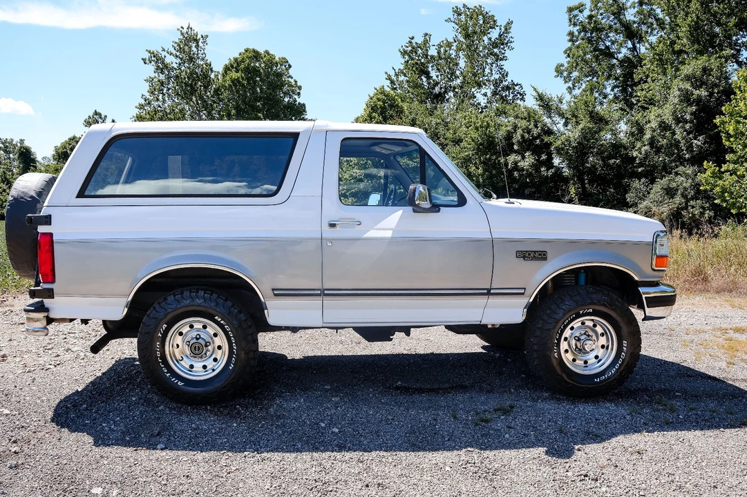 1995 Ford Bronco 5th Gen - Image 6 of 18