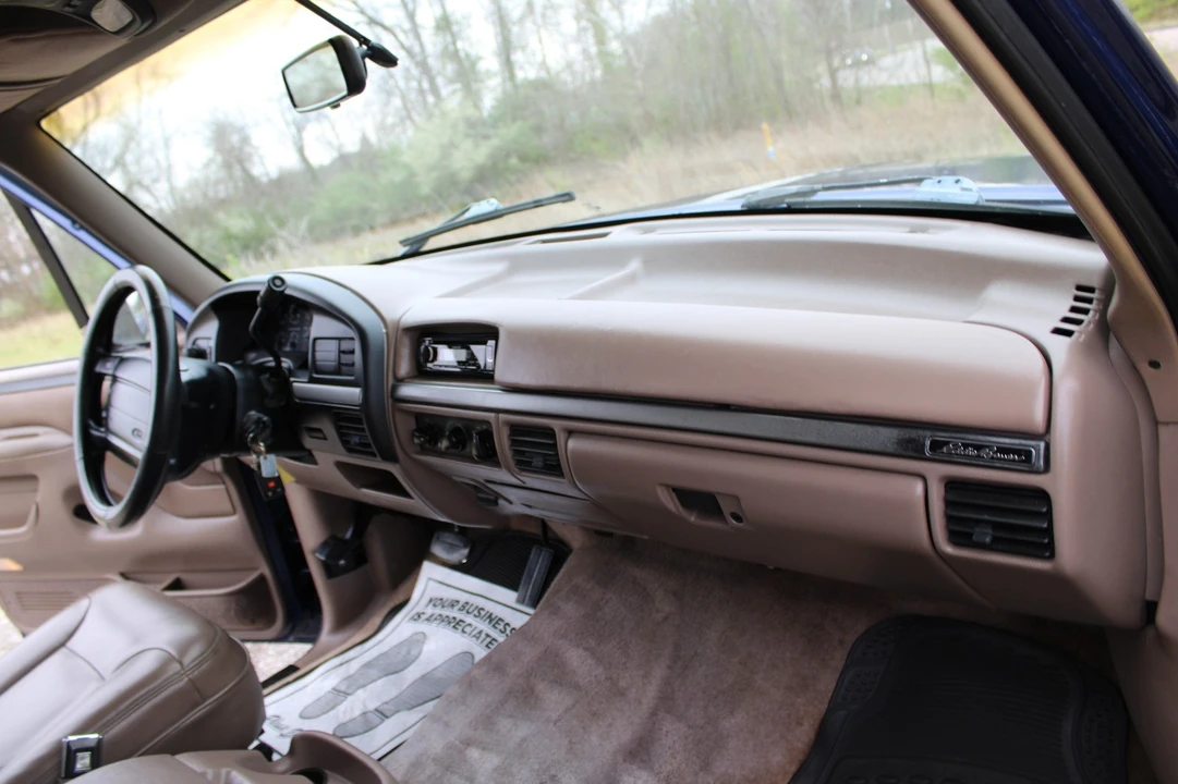 1995 Ford Bronco 5th Gen - Image 15 of 16