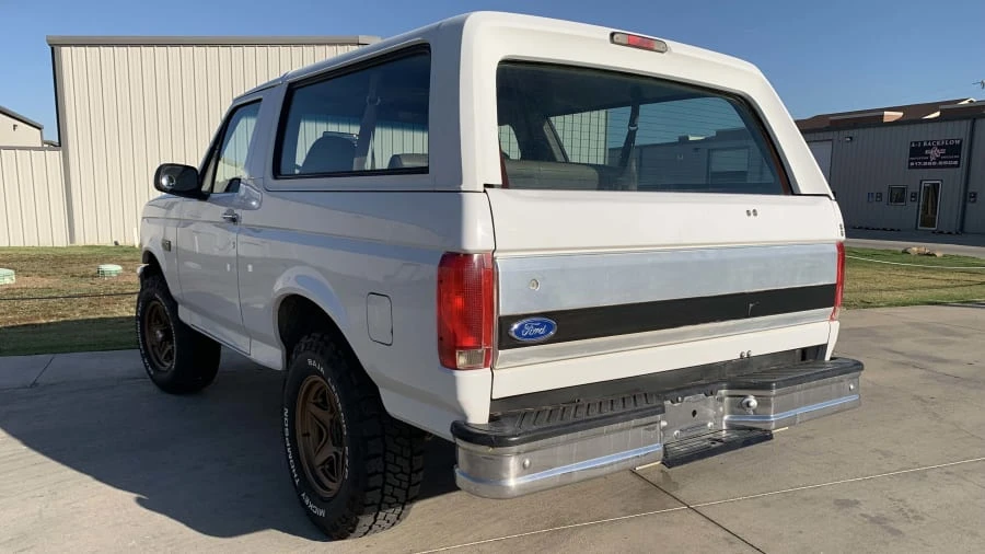 1995 Ford Bronco 5th Gen - Image 2 of 9