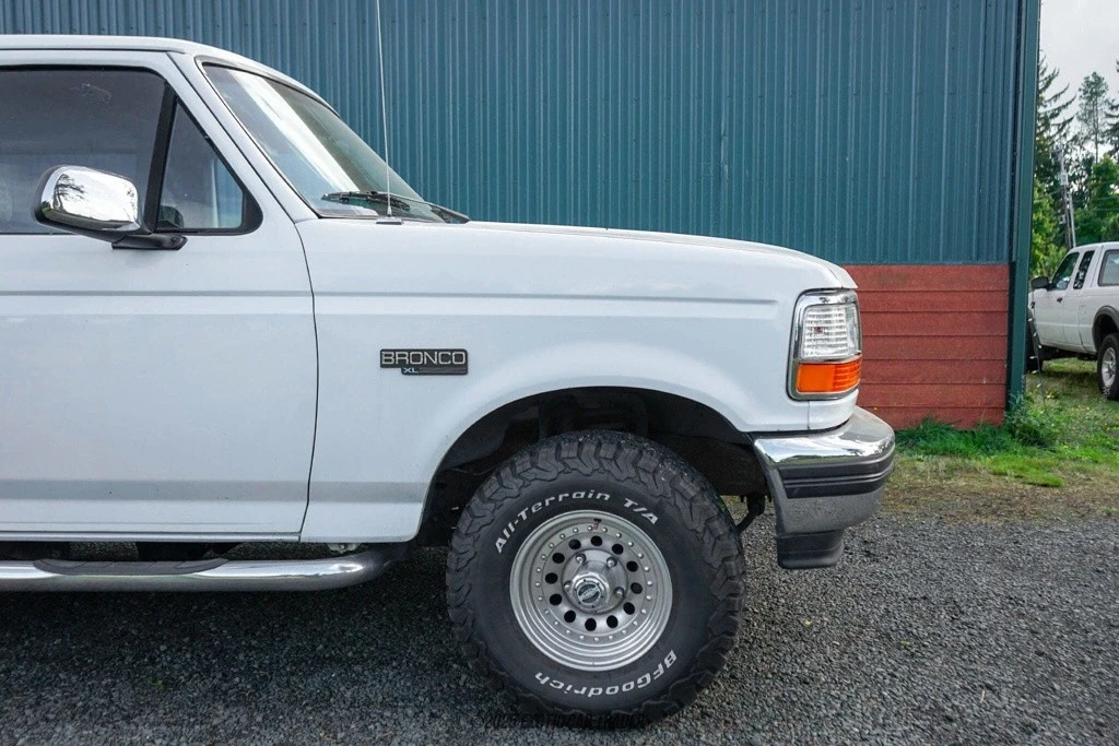 1995 Ford Bronco 5th Gen - Image 11 of 12