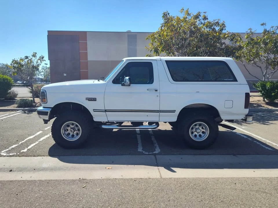 1995 Ford Bronco 5th Gen - Image 5 of 9