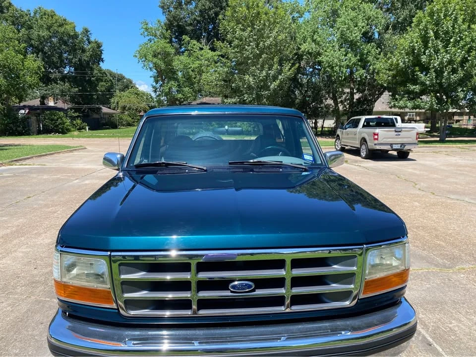 1995 Ford Bronco 5th Gen - Image 2 of 13