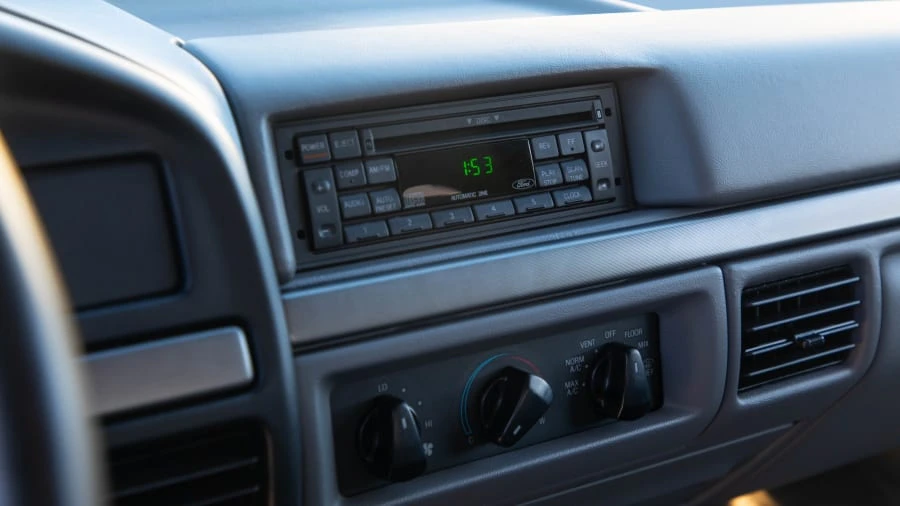 1995 Ford Bronco 5th Gen - Image 17 of 20