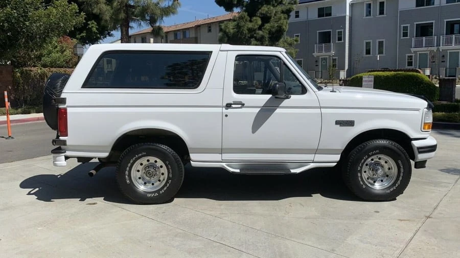 1995 Ford Bronco 5th Gen - Image 2 of 13