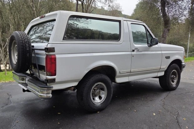 1995 Ford Bronco 5th Gen - Image 2 of 7