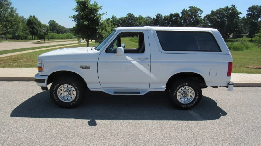 1995 Ford Bronco 5th Gen - Image 2 of 8