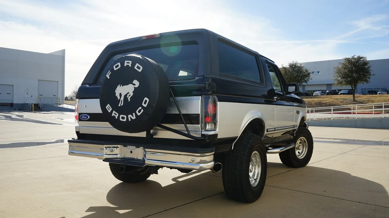 1995 Ford Bronco 5th Gen - Image 17 of 21
