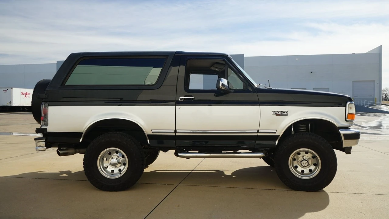 1995 Ford Bronco 5th Gen - Image 20 of 21