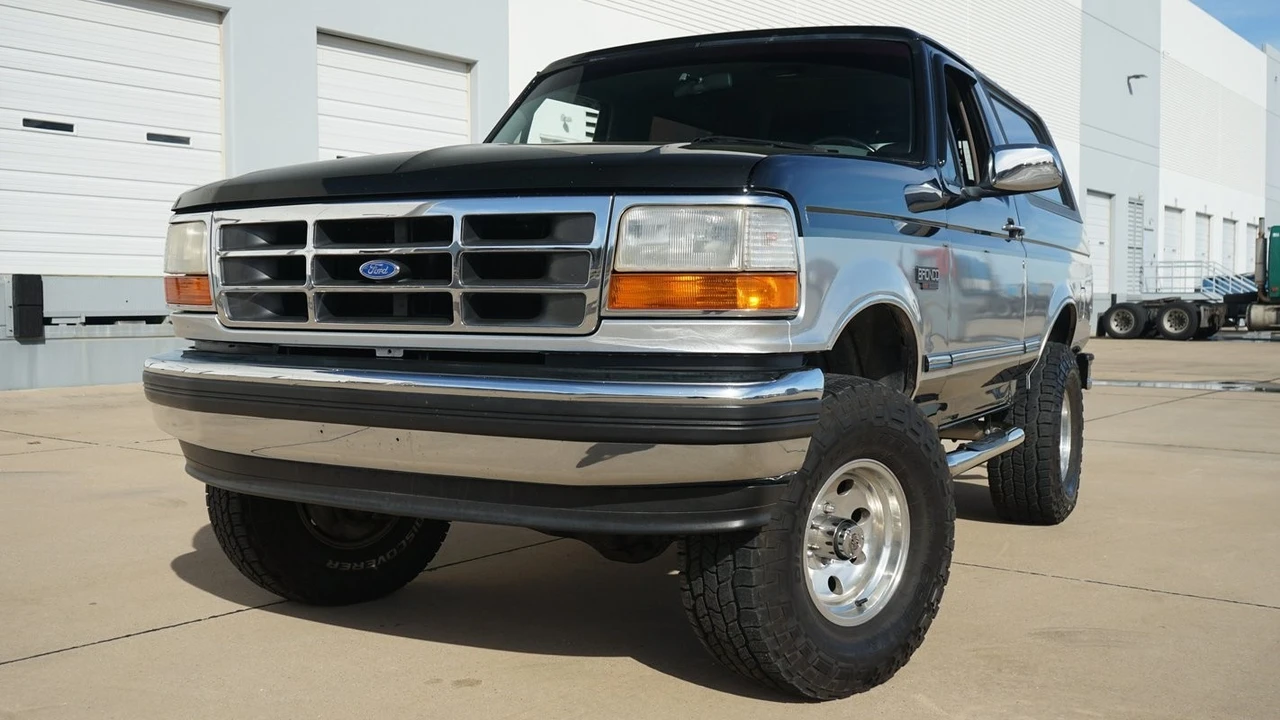 1995 Ford Bronco 5th Gen - Image 4 of 21