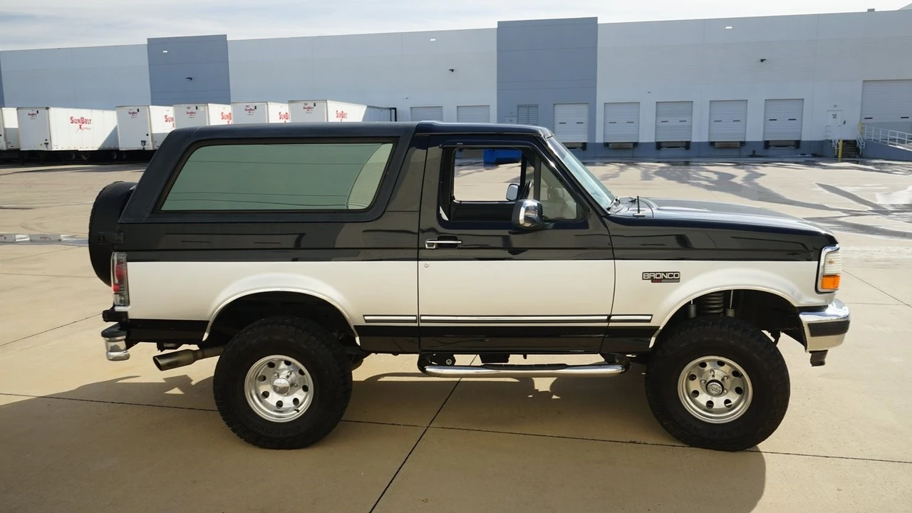 1995 Ford Bronco 5th Gen - Image 19 of 21