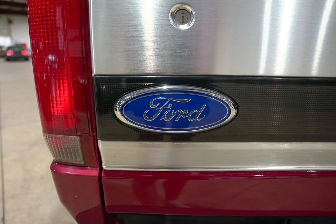 1995 Ford - Image 23 of 31