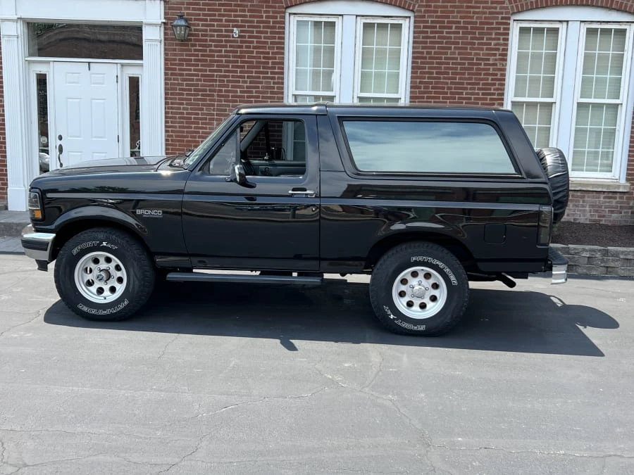 1995 Ford Bronco 5th Gen - Image 2 of 8