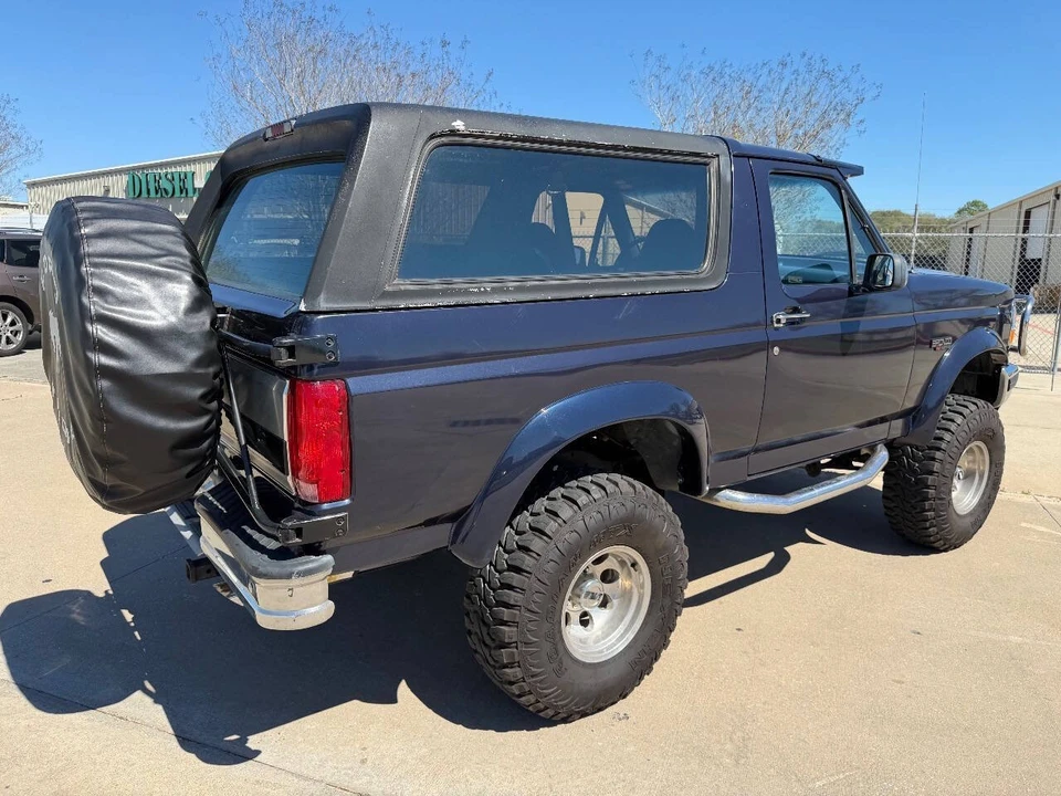 1995 Ford Bronco 5th Gen - Image 2 of 12