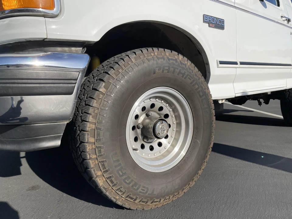 1995 Ford Bronco 5th Gen - Image 24 of 31