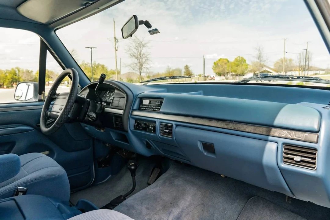 1995 Ford Bronco 5th Gen - Image 13 of 17