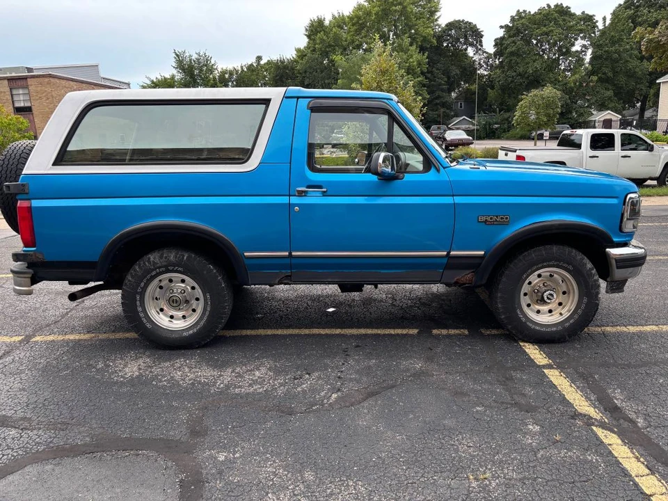 1995 Ford Bronco 5th Gen - Image 3 of 11