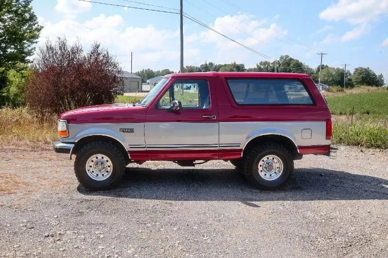 1995 Ford Bronco 5th Gen - Image 3 of 17