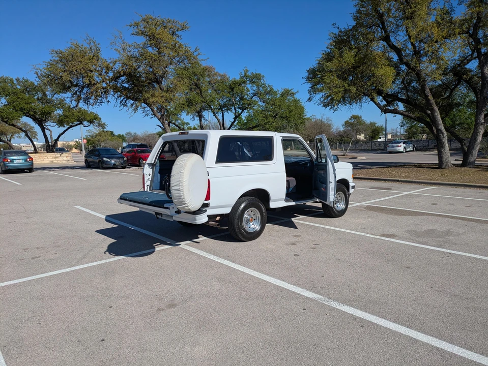 1995 Ford Bronco 5th Gen - Image 26 of 31