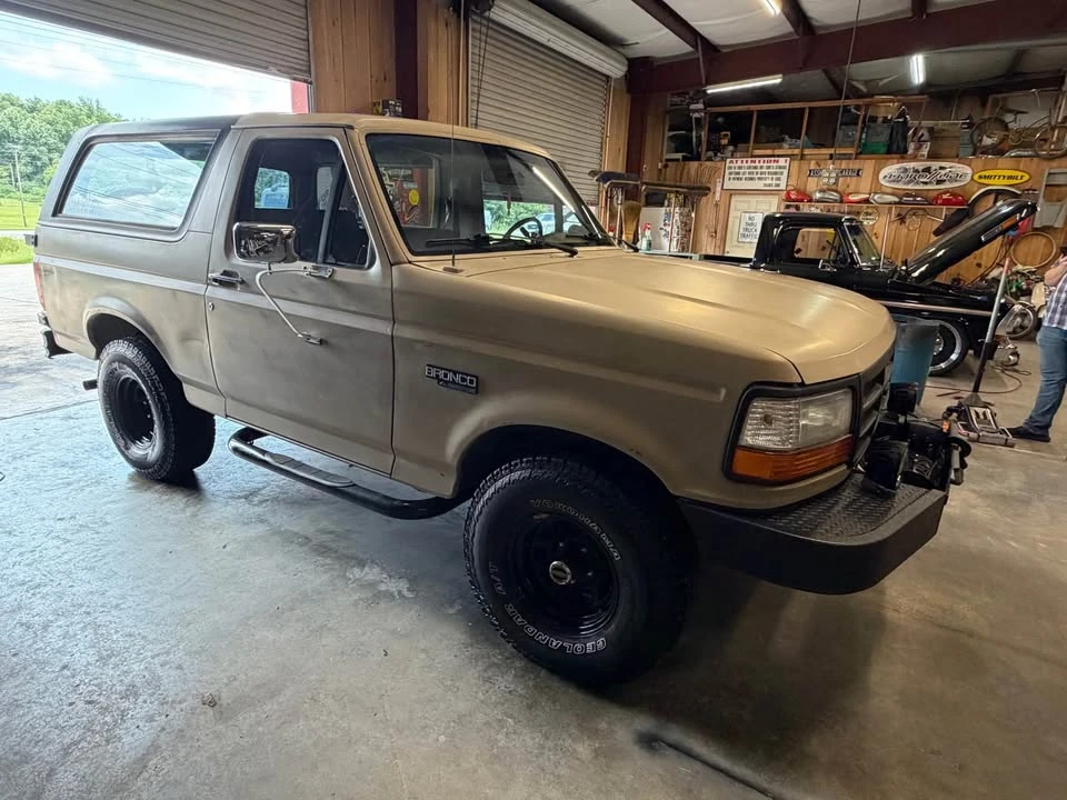 1995 Ford Bronco 5th Gen - Image 2 of 7