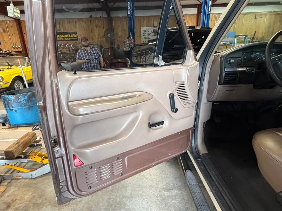 1995 Ford Bronco 5th Gen - Image 7 of 7