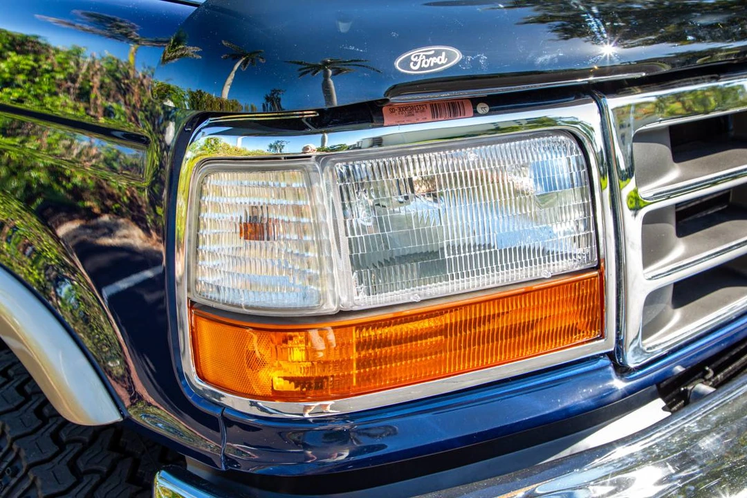 1995 Ford Bronco 5th Gen - Image 9 of 10