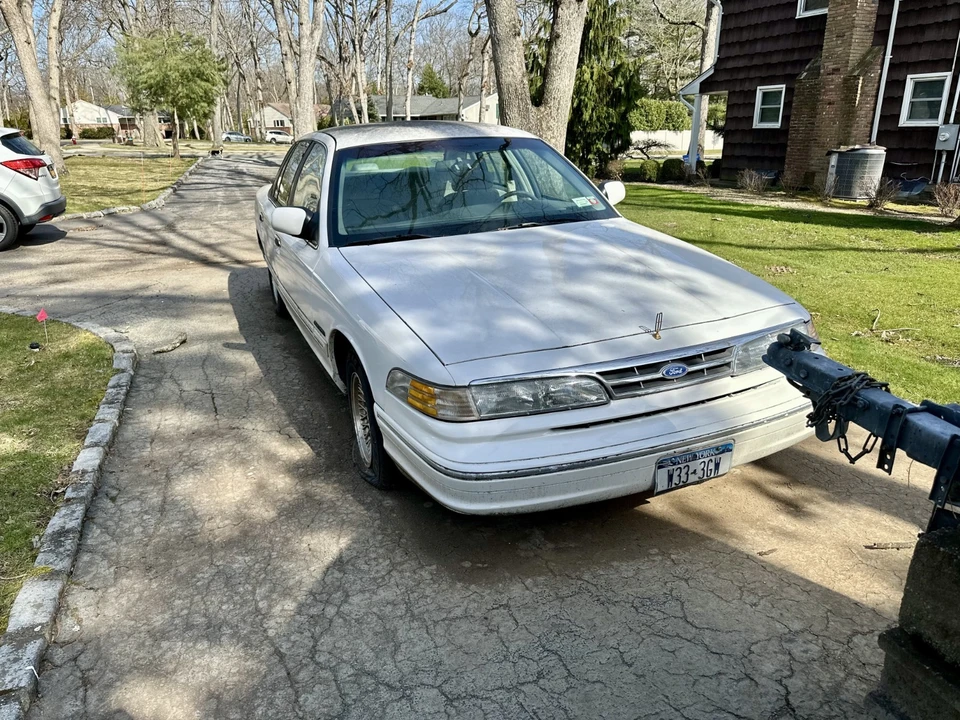 1995 Ford Crown Victoria - Image 3 of 5