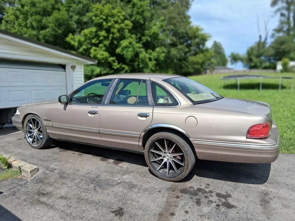 1995 Ford Crown Victoria - Image 5 of 5