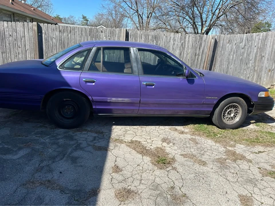 1995 Ford Crown Victoria - Image 4 of 4