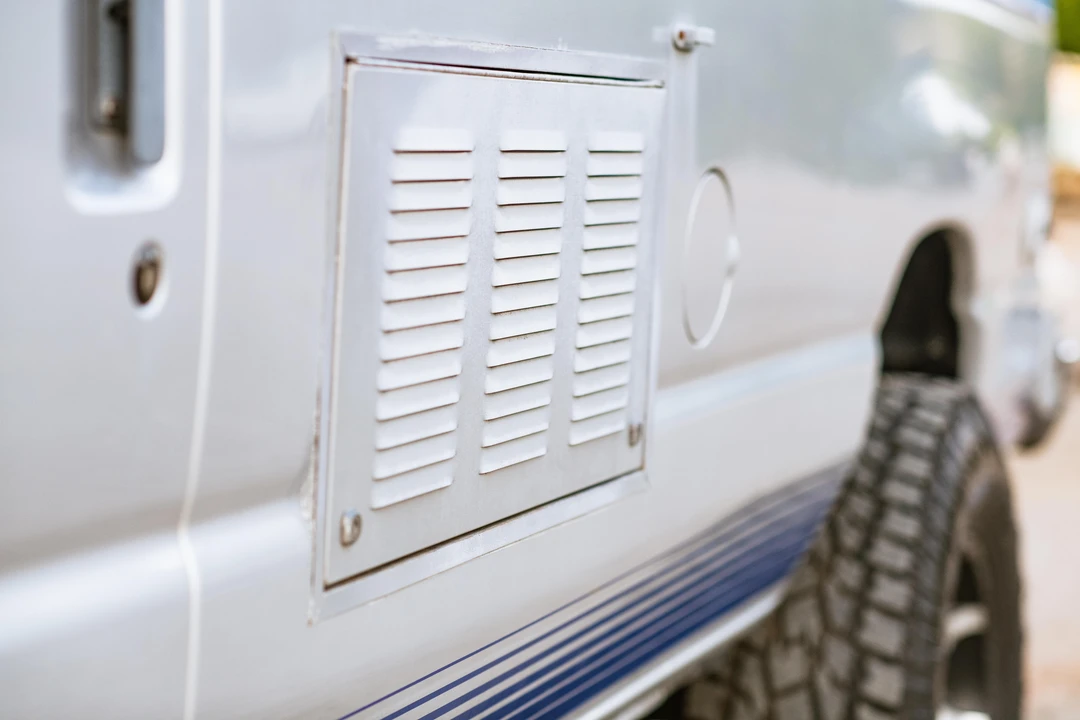 1995 Ford Econoline Van - Image 14 of 31