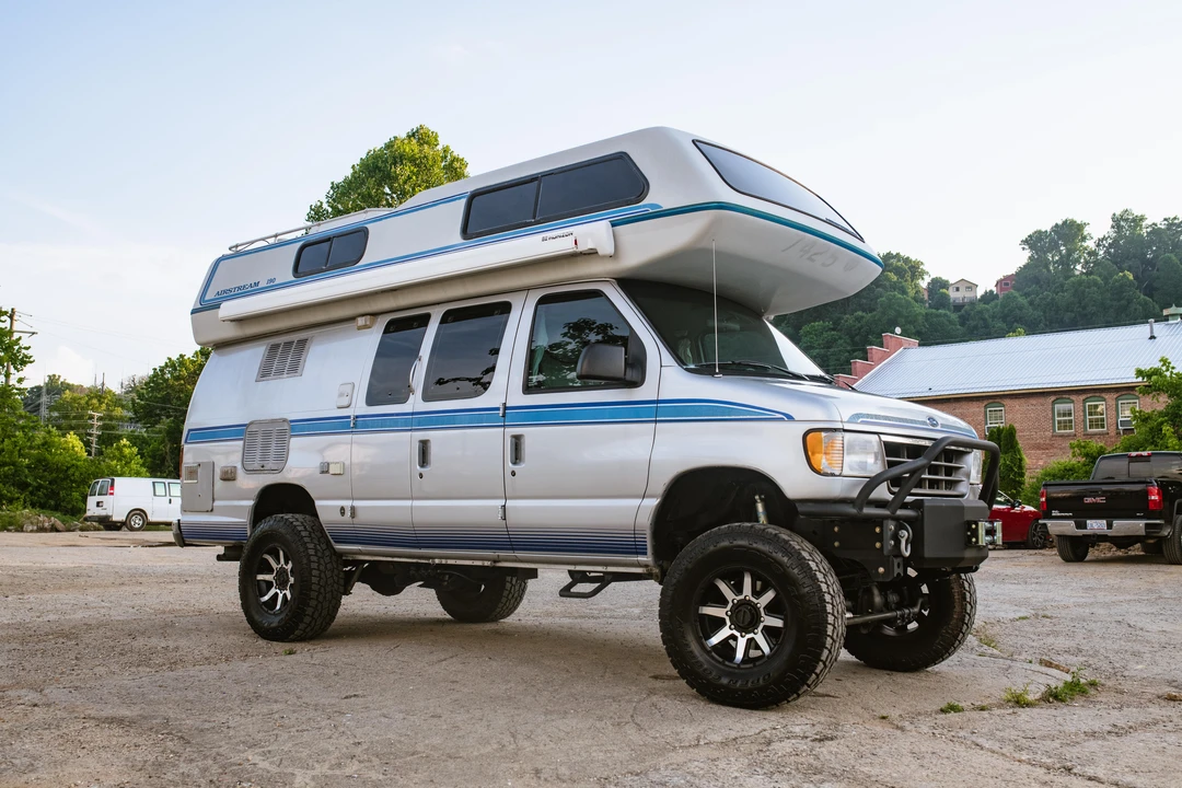 1995 Ford Econoline Van - Image 10 of 31