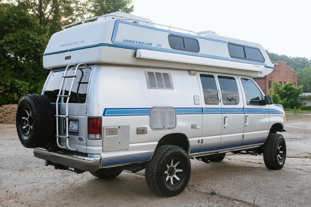1995 Ford Econoline Van - Image 8 of 31