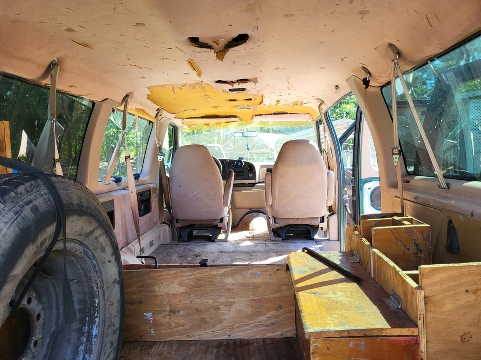 1995 Ford Econoline Van - Image 11 of 14