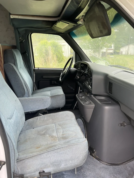 1995 Ford Econoline Van - Image 18 of 20