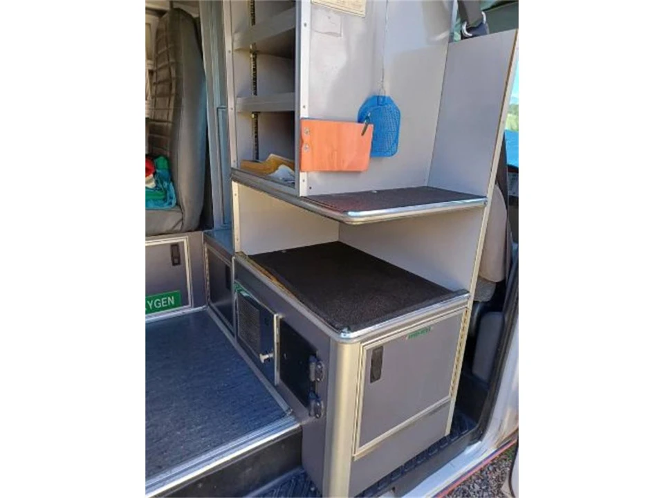 1995 Ford Econoline Van - Image 9 of 24