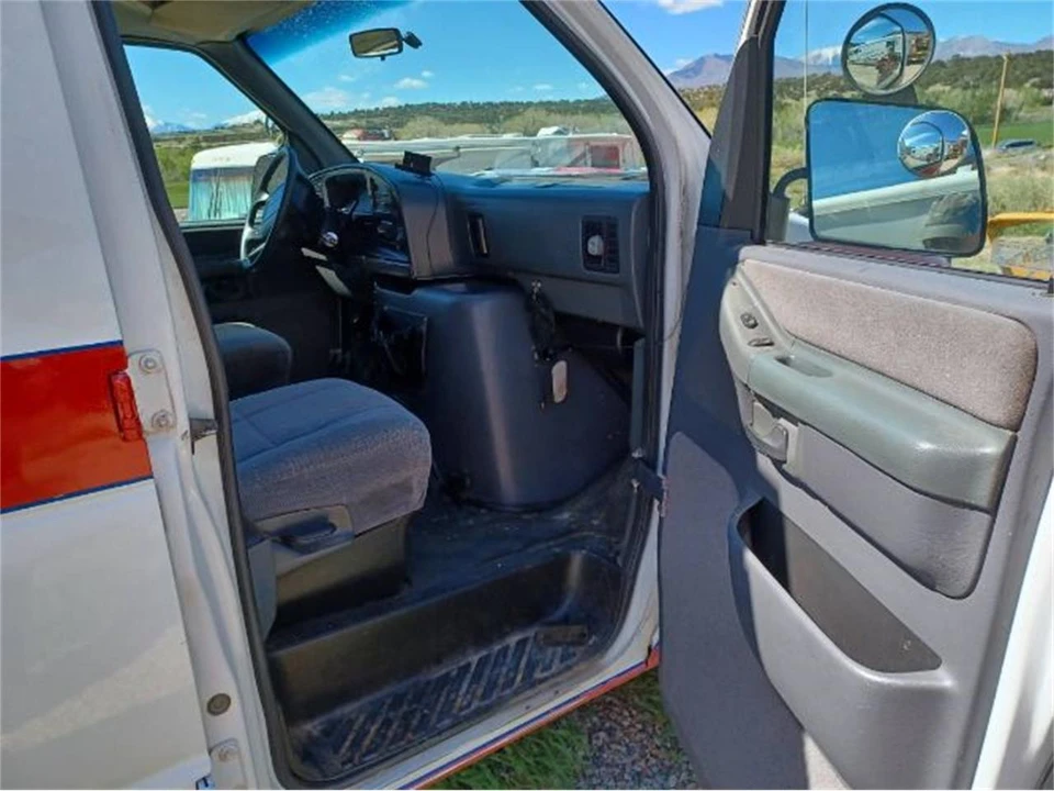 1995 Ford Econoline Van - Image 6 of 24