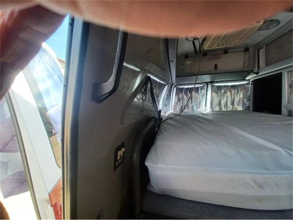 1995 Ford Econoline Van - Image 14 of 24