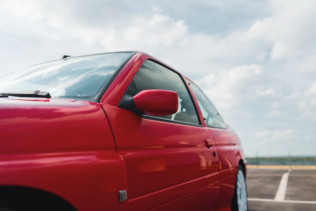 1994 Ford Escort RS Cosworth - Image 19 of 31