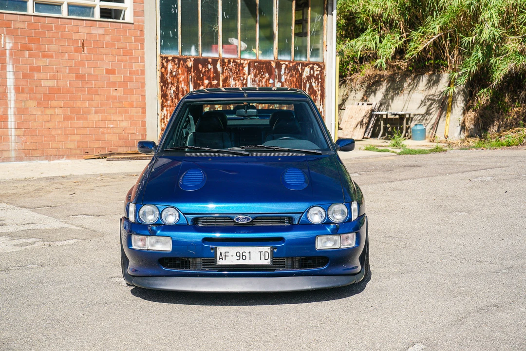 1995 Ford Escort RS Cosworth - Image 2 of 31
