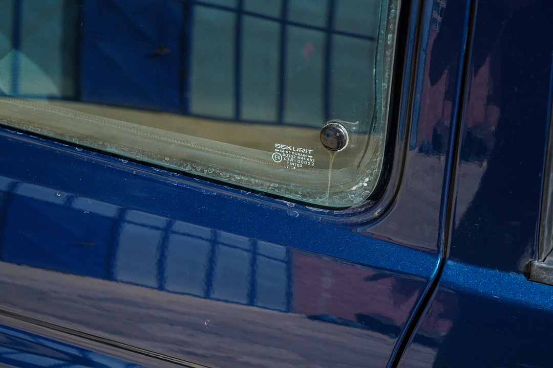 1995 Ford Escort RS Cosworth - Image 29 of 31